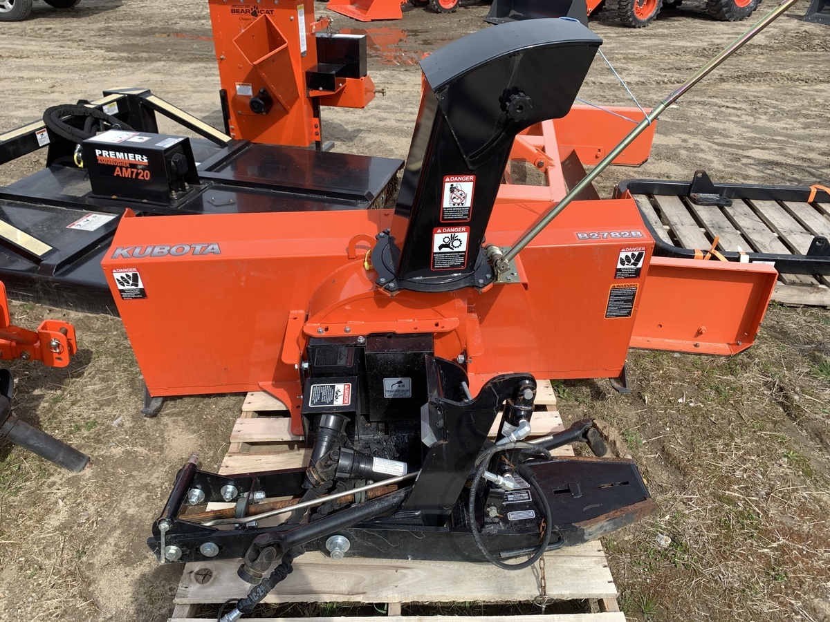 SNOW BLOWER, KUBOTA B2782B